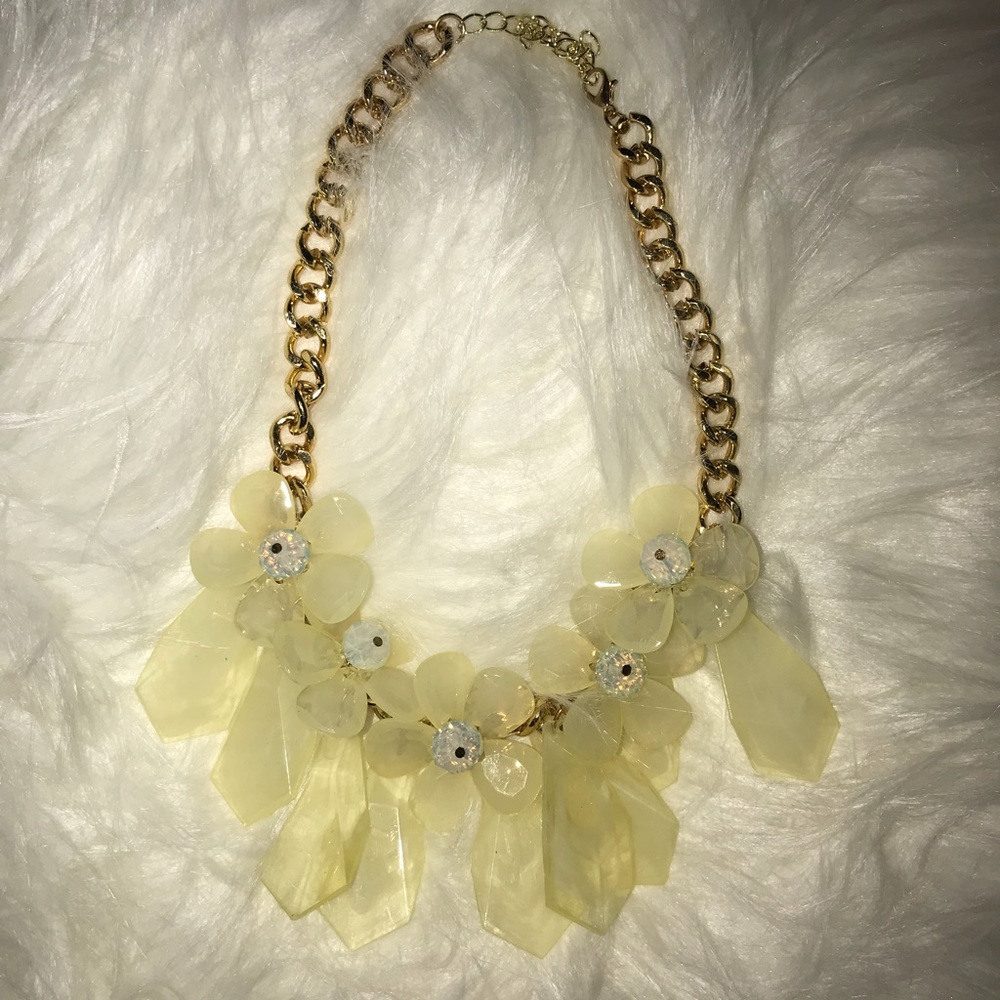 Statement necklace
